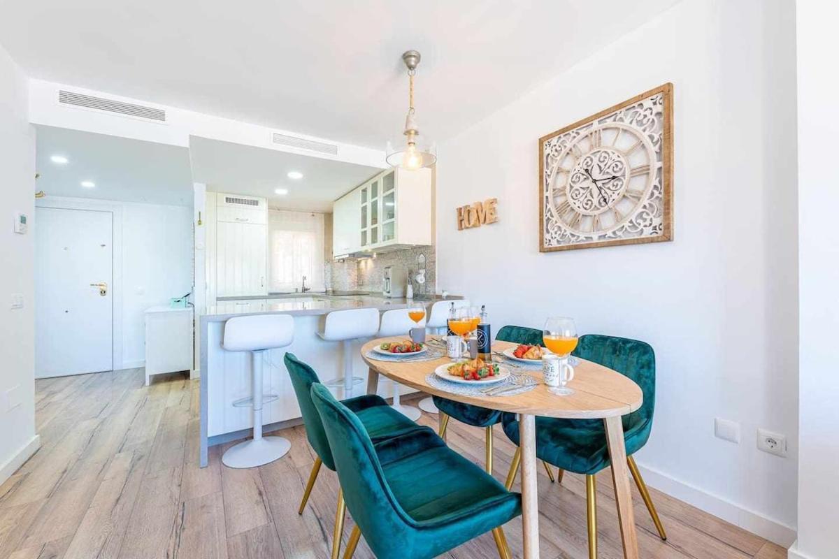 797 Holiday Rentals - Lujoso Apartamento En Arroyo Con Piscina 베날마데나코스타 외부 사진